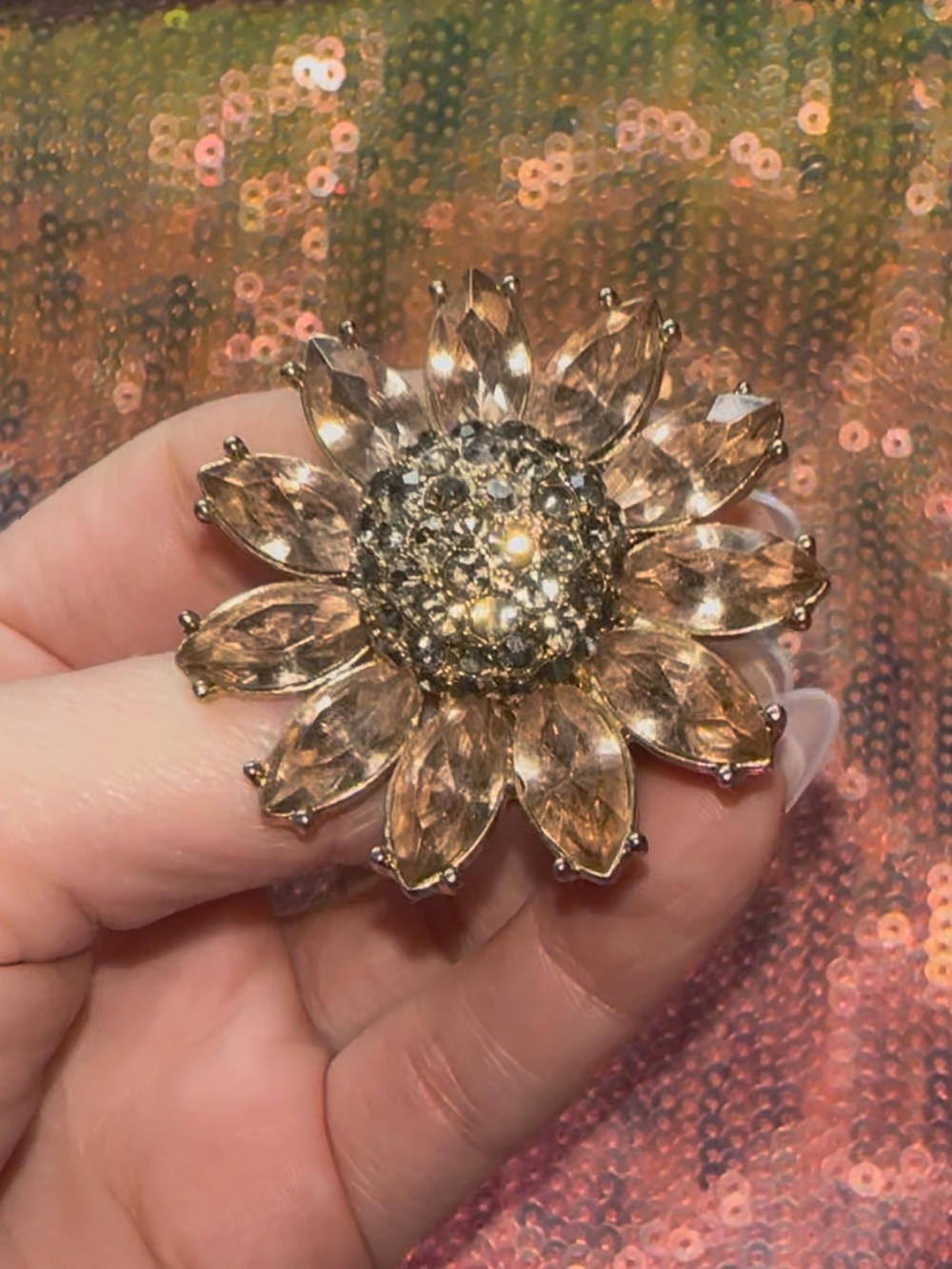 Sparkly Sunflower Rhinestone Cocktail Ring - Picture 4 of 17